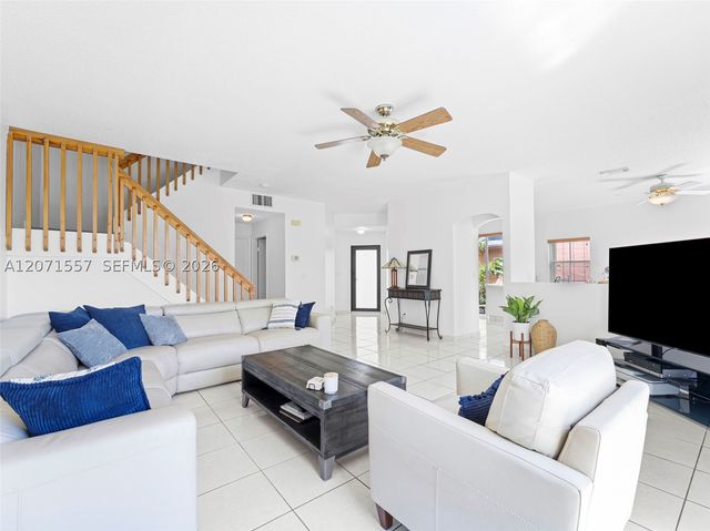 20714 NW 3rd St, Pembroke Pines, FL 33029