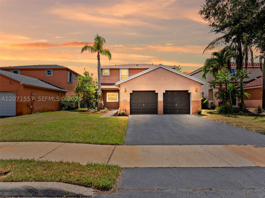 20714 NW 3rd St, Pembroke Pines, FL 33029