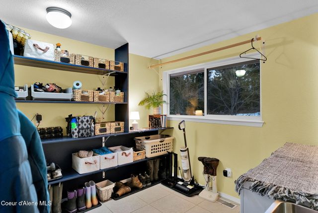 1247 Lost Mile RD, Bonners Ferry, ID 83805