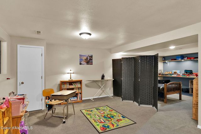 1247 Lost Mile RD, Bonners Ferry, ID 83805