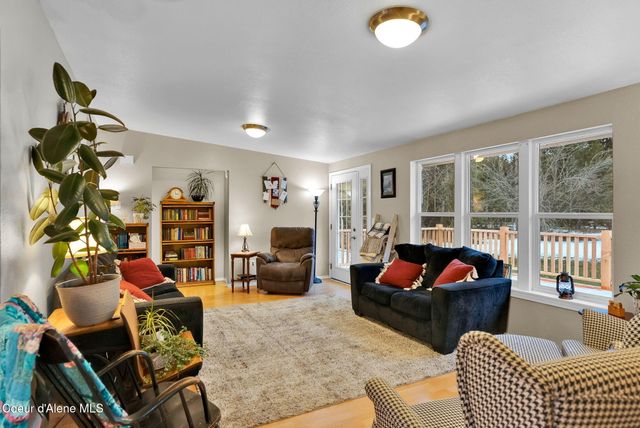 1247 Lost Mile RD, Bonners Ferry, ID 83805