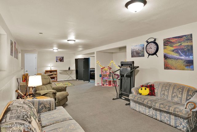 1247 Lost Mile RD, Bonners Ferry, ID 83805