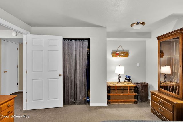 1247 Lost Mile RD, Bonners Ferry, ID 83805