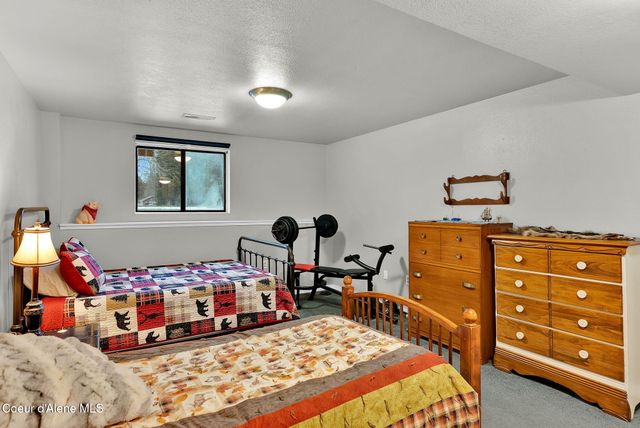 1247 Lost Mile RD, Bonners Ferry, ID 83805