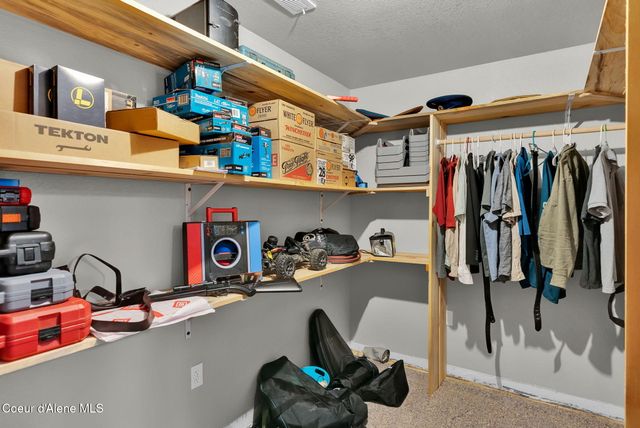 1247 Lost Mile RD, Bonners Ferry, ID 83805