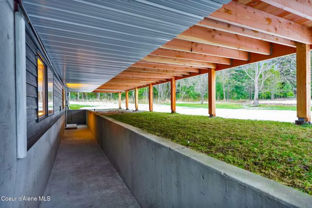 1247 Lost Mile RD, Bonners Ferry, ID 83805