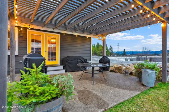 1247 Lost Mile RD, Bonners Ferry, ID 83805