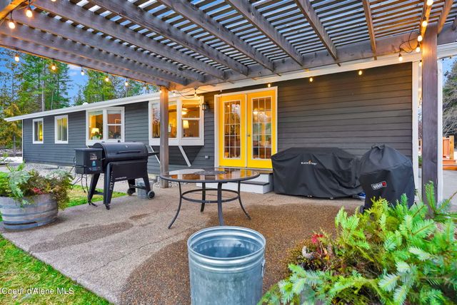 1247 Lost Mile RD, Bonners Ferry, ID 83805