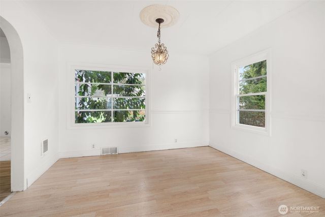 1036 Fowler Street, Raymond, WA 98577