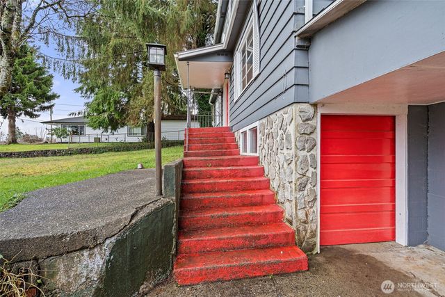 1036 Fowler Street, Raymond, WA 98577