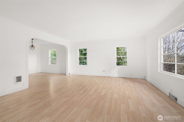 1036 Fowler Street, Raymond, WA 98577