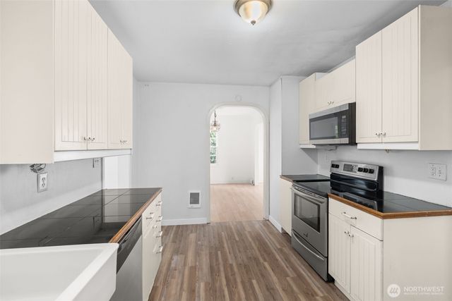 1036 Fowler Street, Raymond, WA 98577