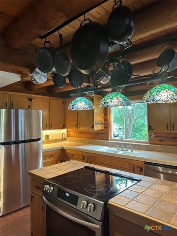 1053 County Road F, Lexington, TX 78947