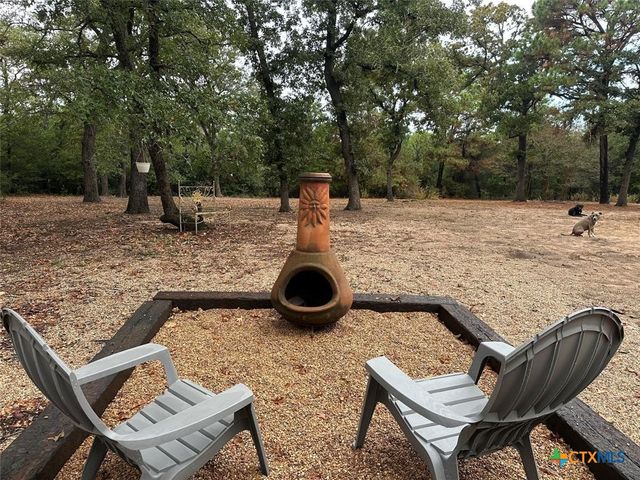 1053 County Road F, Lexington, TX 78947