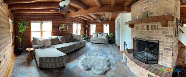 1053 County Road F, Lexington, TX 78947