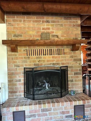 1053 County Road F, Lexington, TX 78947