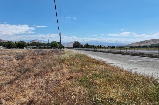0 E Poplar, Porterville, CA 93257