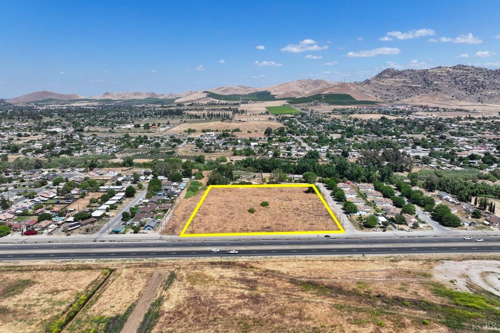 0 E Poplar, Porterville, CA 93257