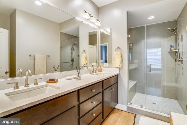 8052 RED HOOK, Rockville, MD 20855
