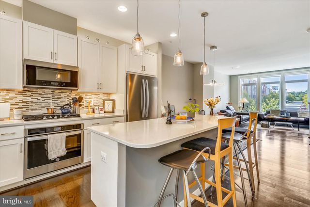 8052 RED HOOK, Rockville, MD 20855
