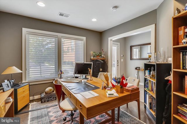 8052 RED HOOK, Rockville, MD 20855