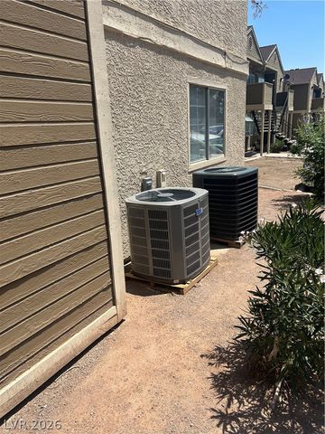 2722 Alicialynn Way, Las Vegas, NV 89121