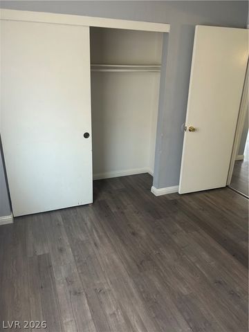 2722 Alicialynn Way, Las Vegas, NV 89121