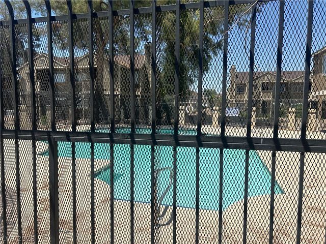 2722 Alicialynn Way, Las Vegas, NV 89121