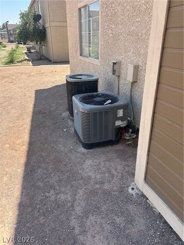 2722 Alicialynn Way, Las Vegas, NV 89121