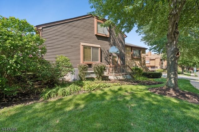 61 Hickory Hill Ct, Rockaway Twp., NJ 07866