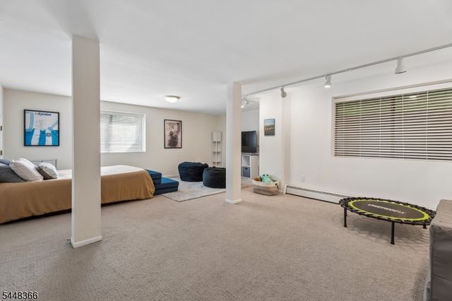 61 Hickory Hill Ct, Rockaway Twp., NJ 07866