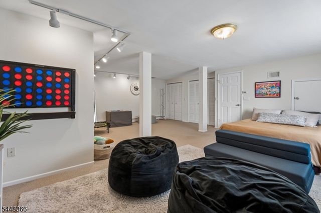 61 Hickory Hill Ct, Rockaway Twp., NJ 07866