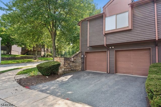 61 Hickory Hill Ct, Rockaway Twp., NJ 07866