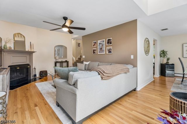 61 Hickory Hill Ct, Rockaway Twp., NJ 07866