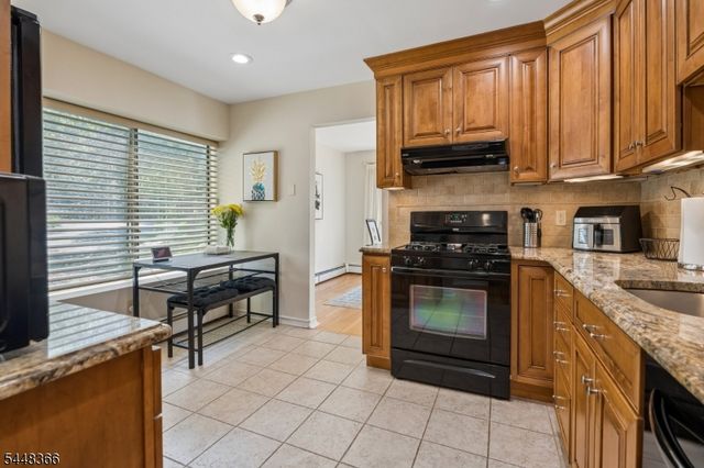 61 Hickory Hill Ct, Rockaway Twp., NJ 07866