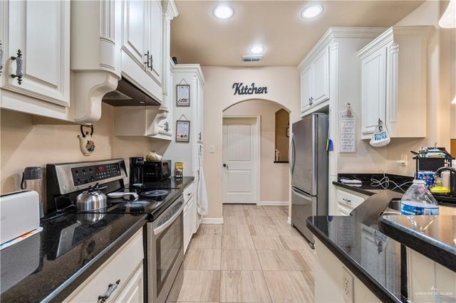 23717 Sun Chase Circle, Primera, TX 78552