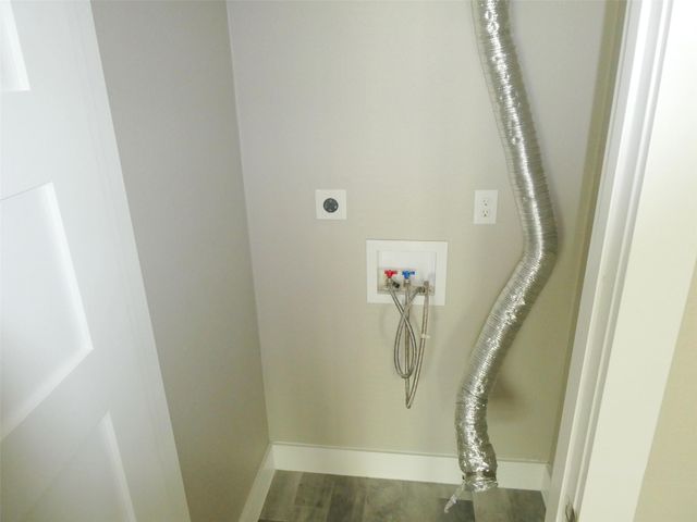 909 REINLI ST 133, Austin, TX 78751