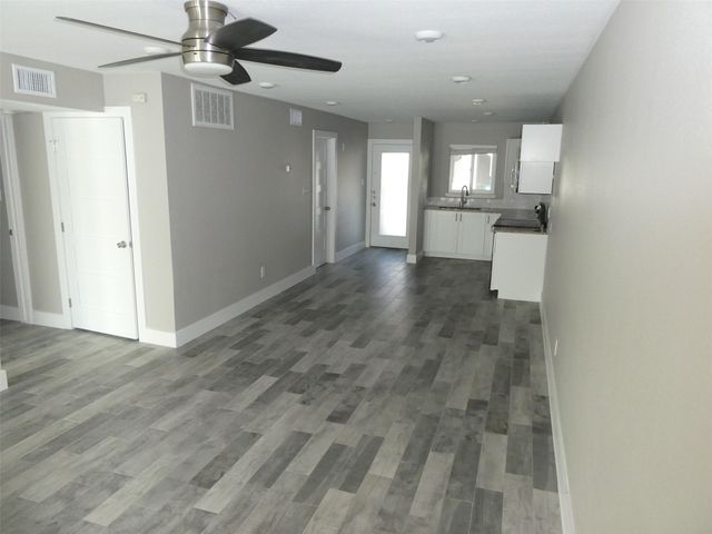 909 REINLI ST 133, Austin, TX 78751