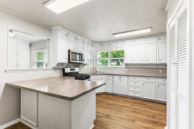 800 Spring Hill, Aubrey, TX 76227