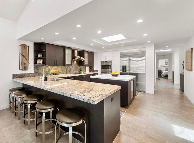 286 Green Mountain Drive, Palm Desert, CA 92211
