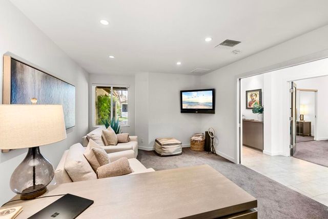 286 Green Mountain Drive, Palm Desert, CA 92211