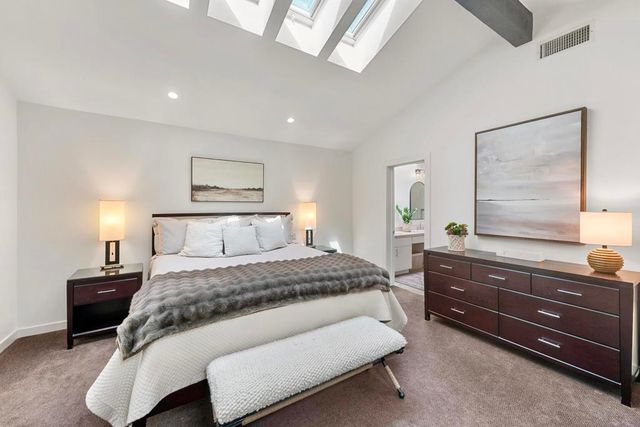 286 Green Mountain Drive, Palm Desert, CA 92211