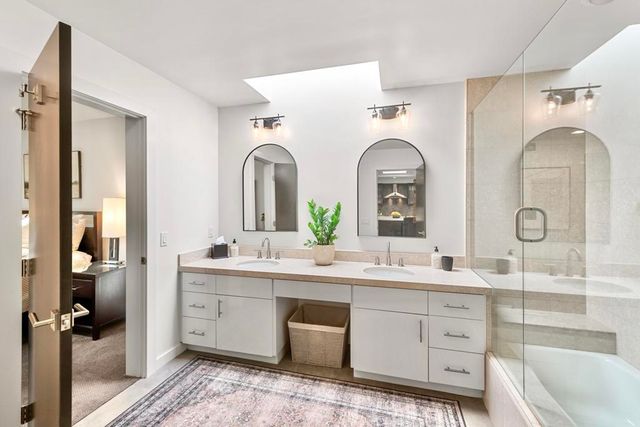 286 Green Mountain Drive, Palm Desert, CA 92211