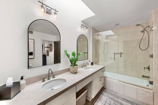 286 Green Mountain Drive, Palm Desert, CA 92211