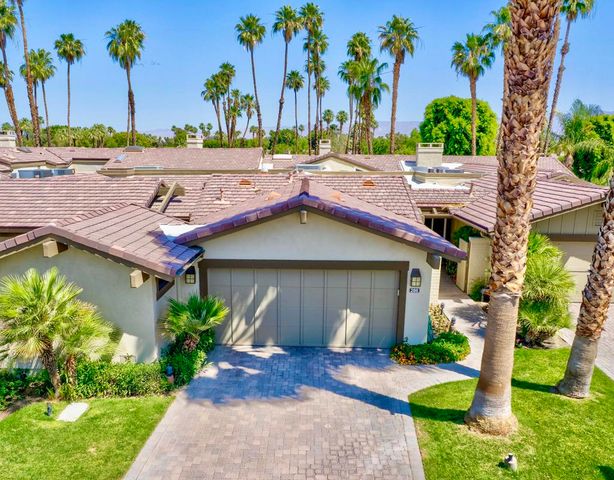 286 Green Mountain Drive, Palm Desert, CA 92211