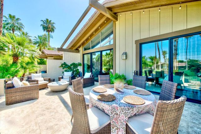 286 Green Mountain Drive, Palm Desert, CA 92211
