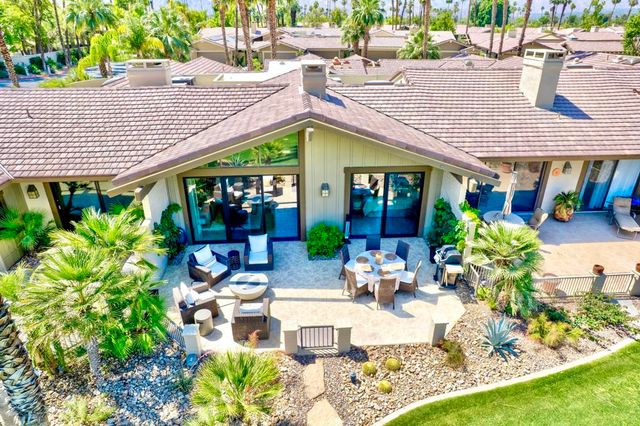 286 Green Mountain Drive, Palm Desert, CA 92211