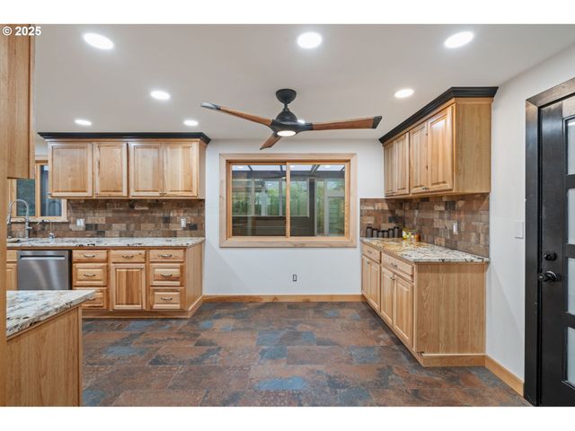 1418 Se 188TH Ave, Vancouver, WA 98683