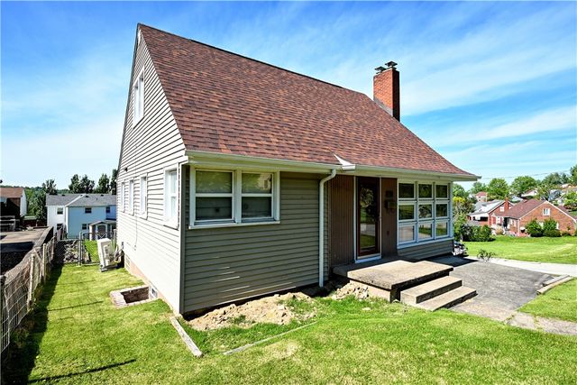 1255 Rosecrest Ave, Monessen, PA 15062