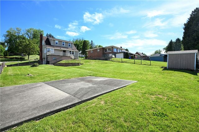 1255 Rosecrest Ave, Monessen, PA 15062